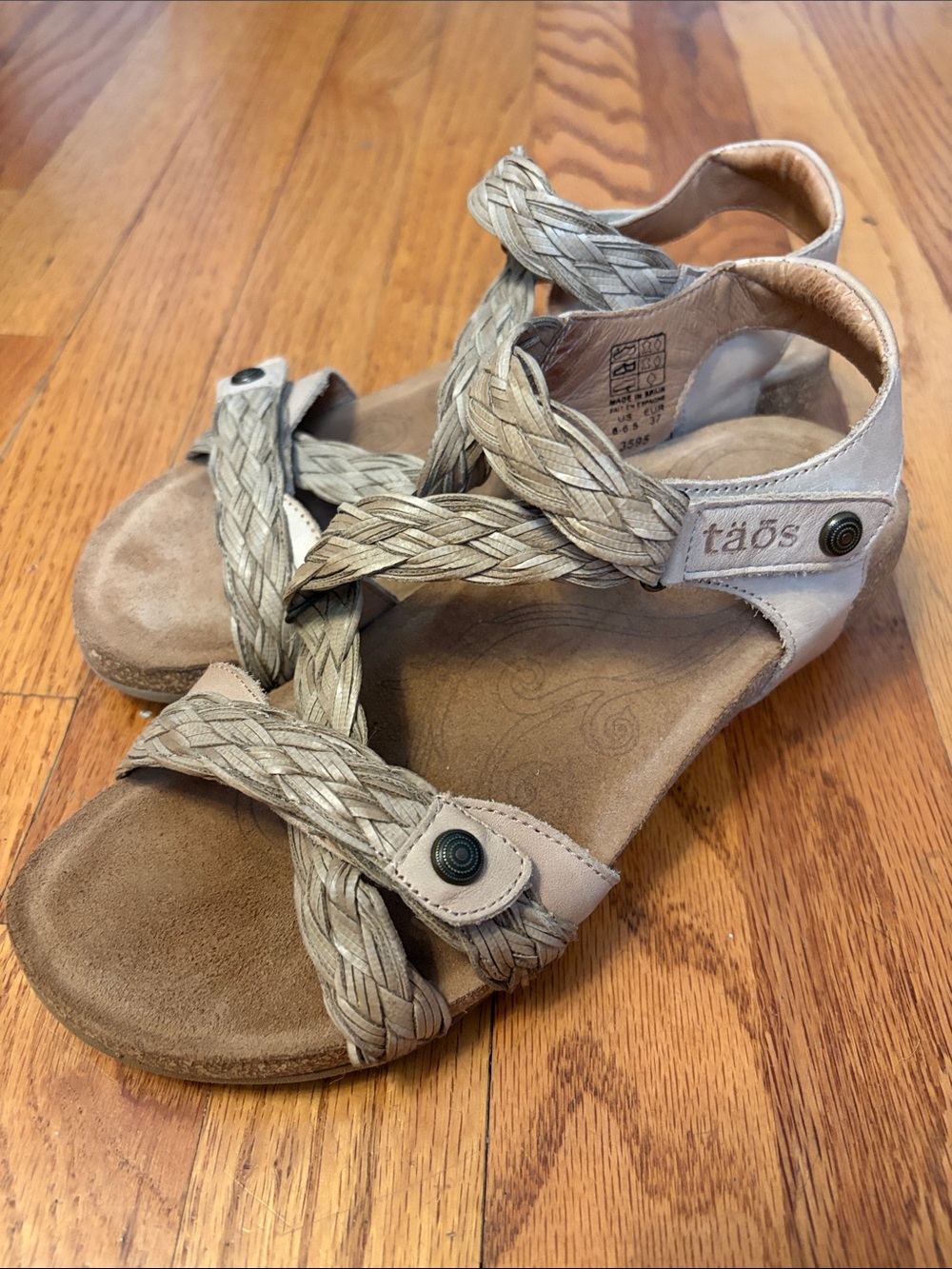 Taos Trulie Sandal size 6-6.5